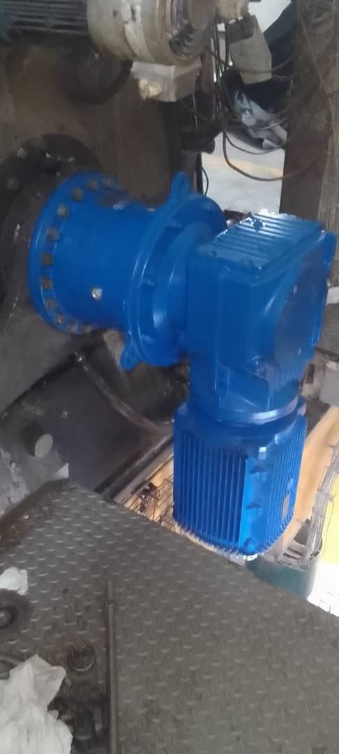 Blue heavy duty inline fluid pressure pump module