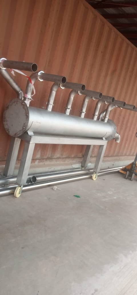 Horizontal fluid filtration or cooling chamber element