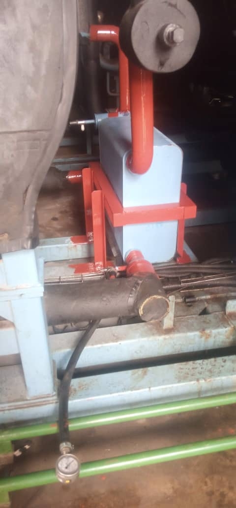 Stainless pipe system feeding into primary separator unit