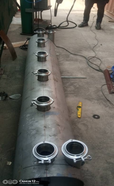 Heavy duty multi-port pipeline manifold component